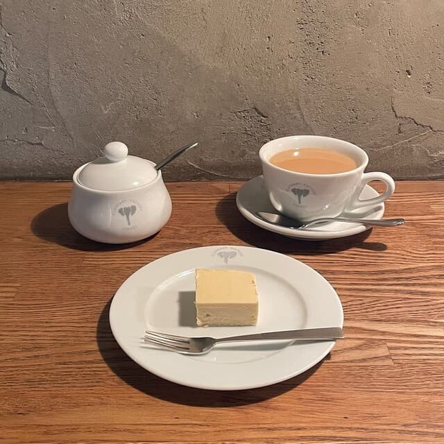 ELEPHANT FACTORY COFFEE: Artisanal Dark-Roast Coffee