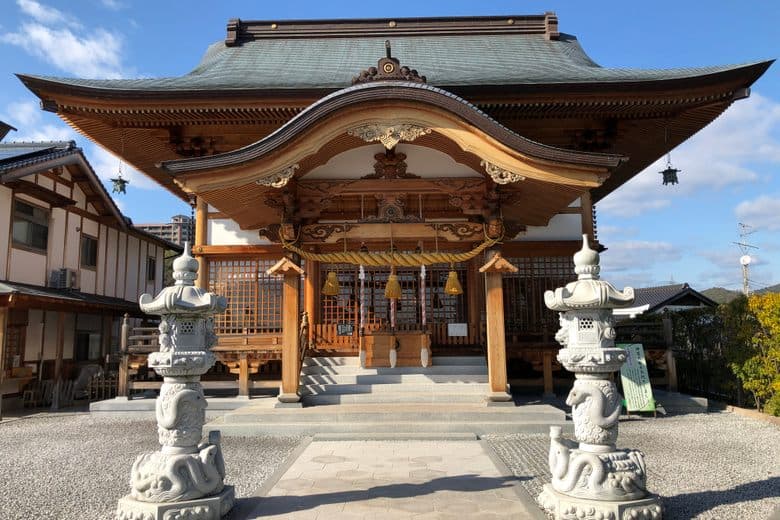 Iwakuni Shirohebi Shrine