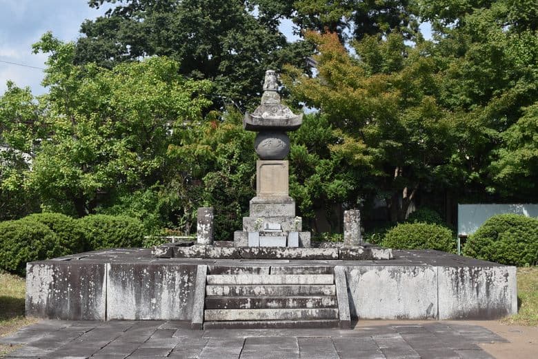 Grave of Princess Centipede