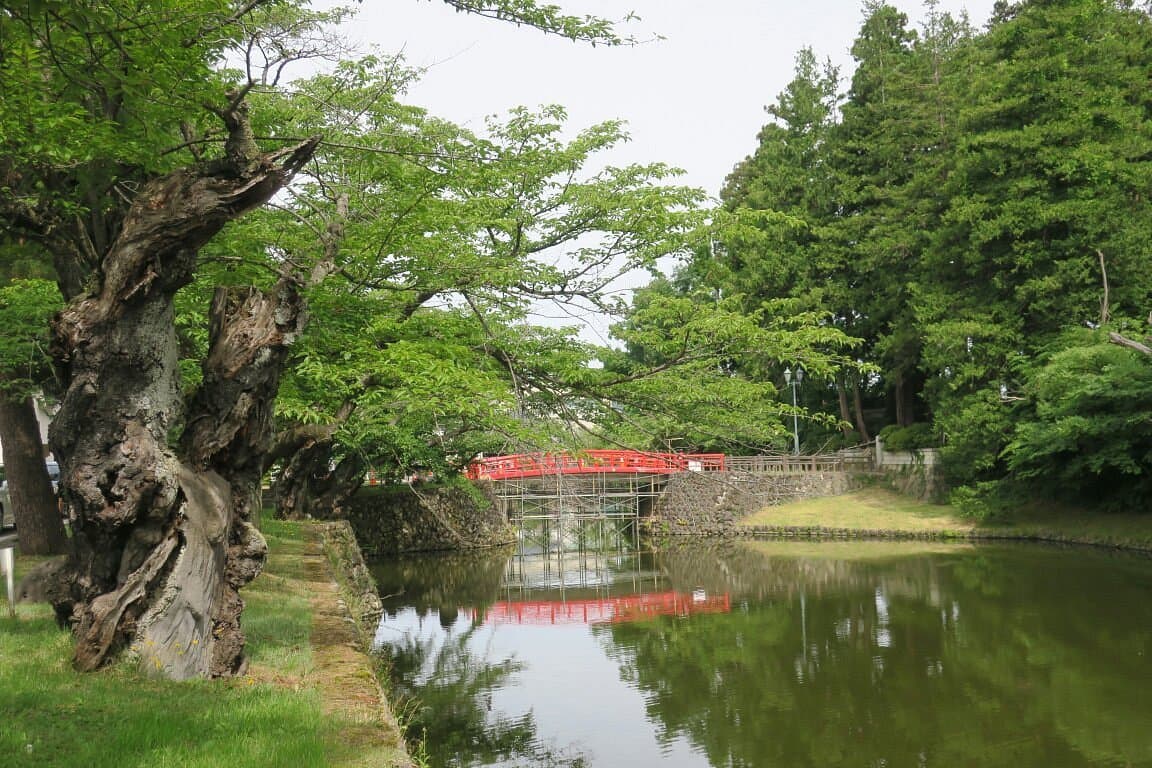 Yonezawa Castle Ruins / Matsugasaki Park