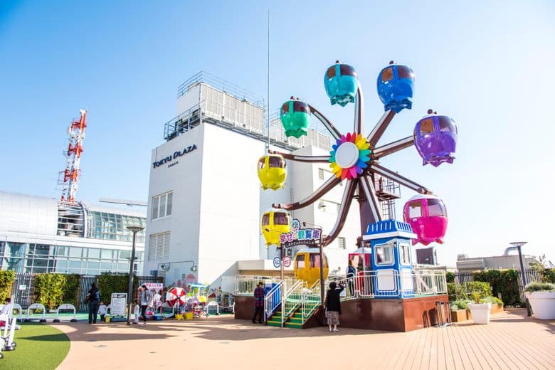 Tokyu Plaza Rooftop Ferris Wheel