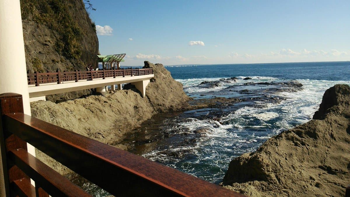 Enoshima Iwaya Caves cover image